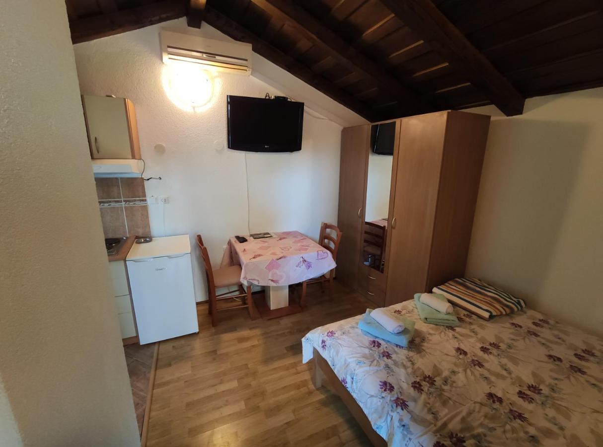 Apartments Vinetilia มอชเชนิชกา ดรากา ภายนอก รูปภาพ